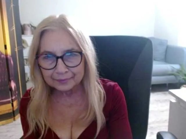 Offline BlondeSofia on BongaCams