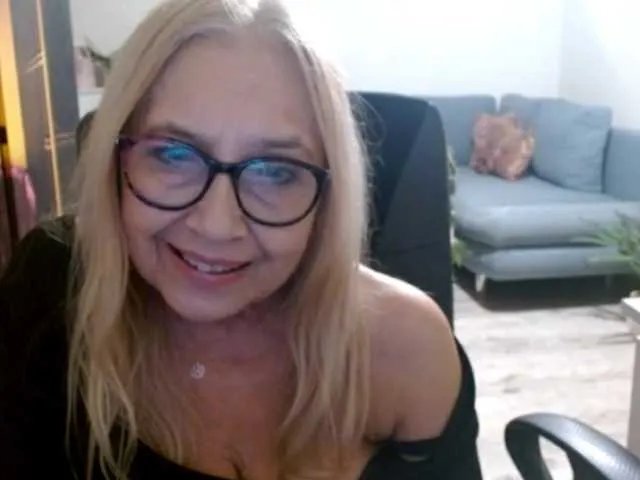 Offline BlondeSofia on BongaCams