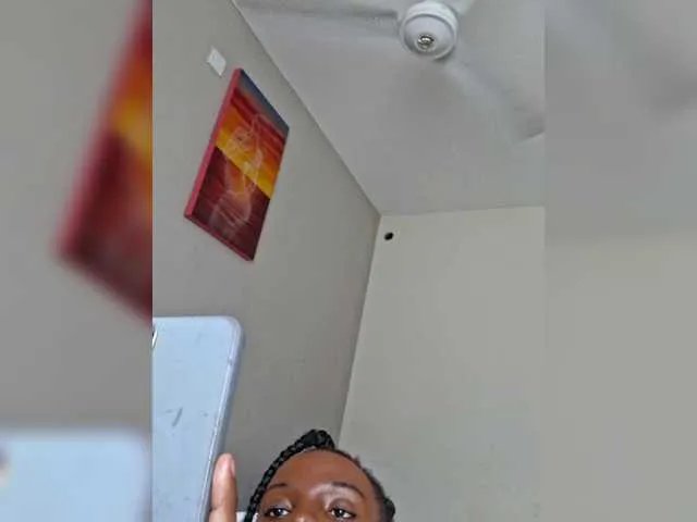 Camdolie — Crazy Squirts !creamy cums.. it all starts with one token..make me scream daddy 