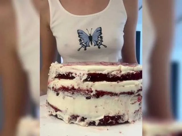 Cherry-Tip on BongaCams