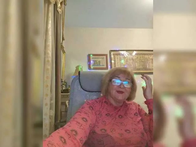 Offline KarinkaSweet on BongaCams