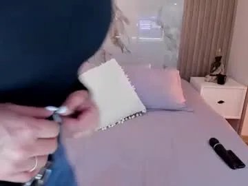 _dara_ — I'm hot make me come dildo + anal    #squirt #bigboobs #anal #latina #milf [1999 tokens remaining]