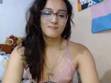 aurora_sanders1 — #bigcock #glasses #trans #latina #femboy [999 tokens left]