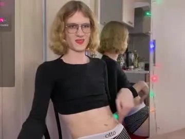 avery_adam on Chaturbate