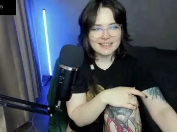 hell_hotline on Chaturbate