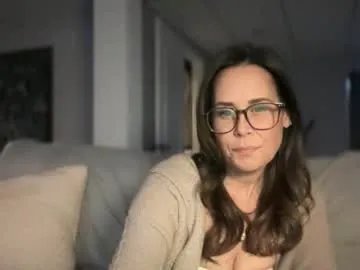 sayplsgdgrl — Sayplsgdgrl's room #milf #edge #lovense #daddysgirl #chat