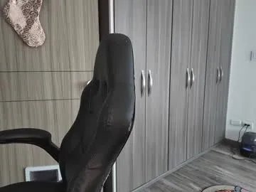 vanandjuani on Chaturbate