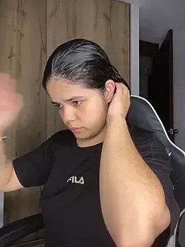 2Angela_ on StripChat