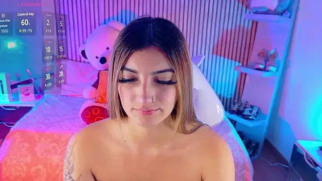 _aitana_001 — Twerk That Delicious Ass