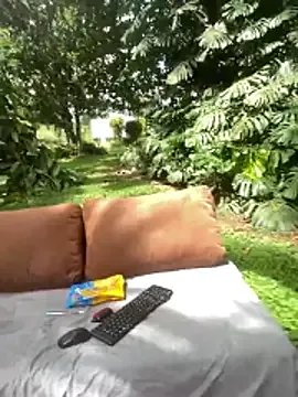 AliceMrtnz on StripChat