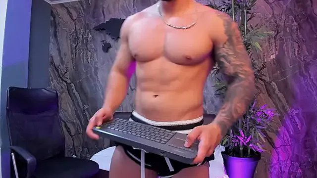 Brad_Summer on StripChat