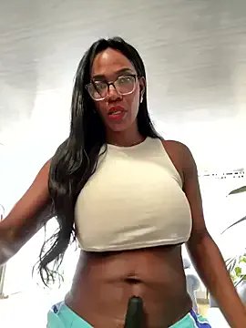 Bustykeyla on StripChat