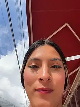 Cami_Leon2 on StripChat