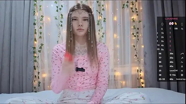 CarolinePepper on StripChat