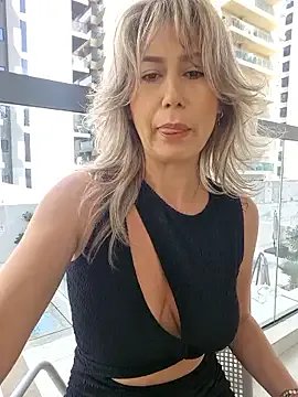 Freechat CelynaRoss on StripChat