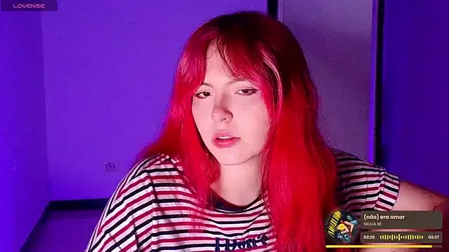 Freechat cherrybom969 on StripChat