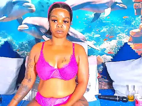 Cherrybootyjoy — have some fun with me please daddys