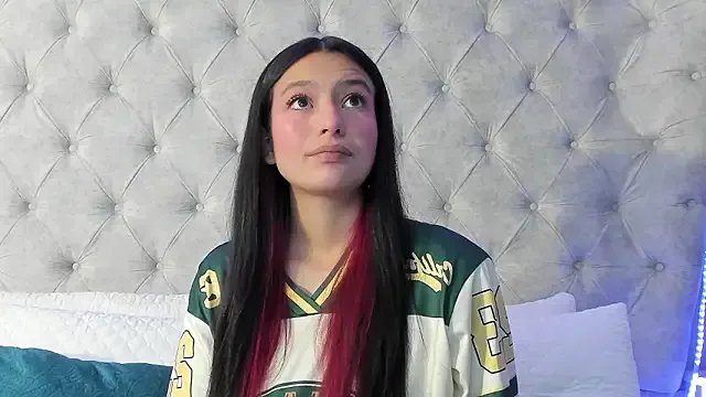 Freechat dafne_bss on StripChat