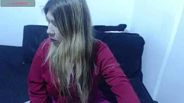 Freechat Dulce-Bella on StripChat