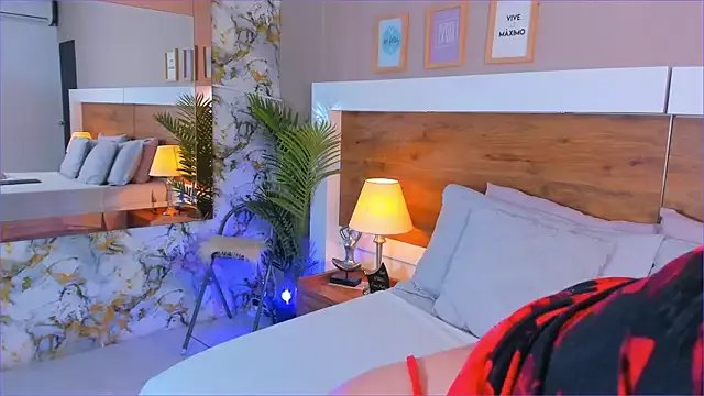 EmaBakker on StripChat