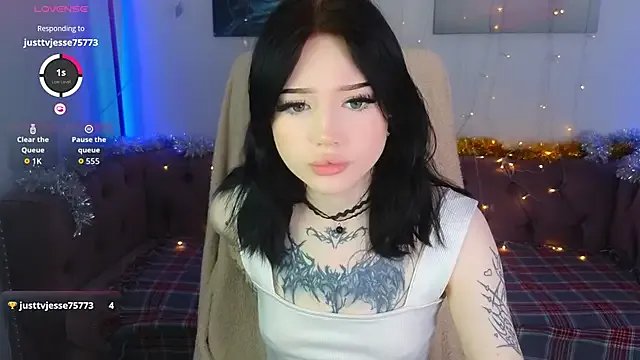 Emma_Kirks on StripChat