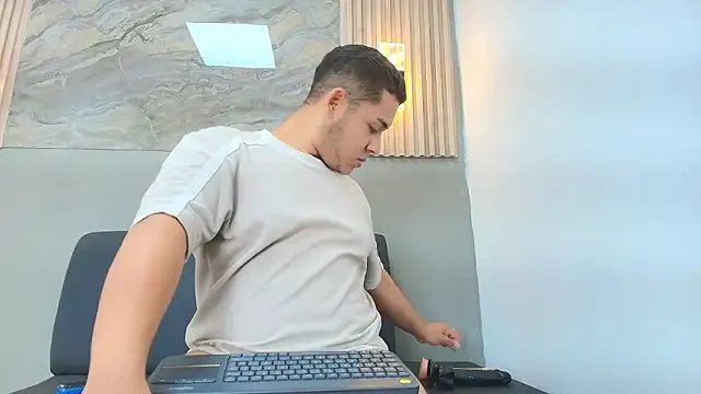 StripChat Erick_craig is Freechat Erick_craig — cock hard and masturbate