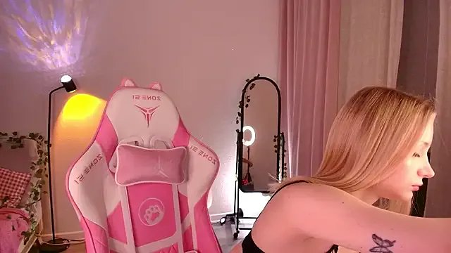 Eva_Davi — DOUBLE FINGERING