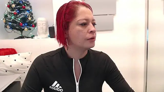 eva_twiss on StripChat