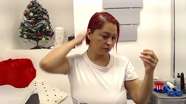 eva_twiss on StripChat