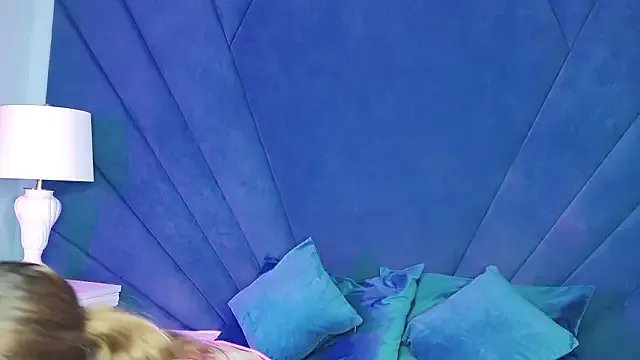 Evelisse — Last tipper gets 10 min lush control