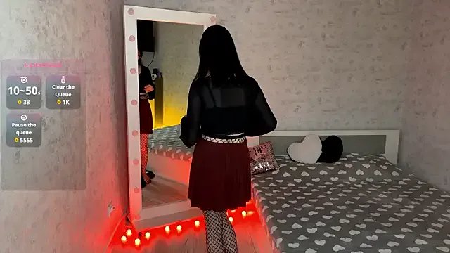 FakeLamb — Ass close up