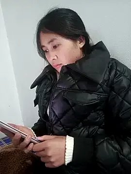 Him_MountainGirl on StripChat