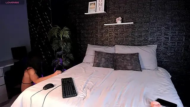 Jacky-wolf1 on StripChat