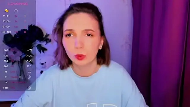 Freechat KindHazelHere_ on StripChat