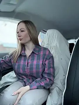 LavenderHot on StripChat