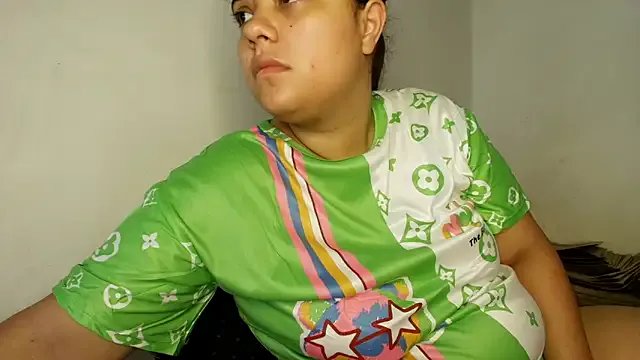 Freechat luisahot_9727 on StripChat