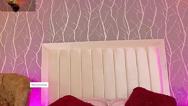 madison_fox1 on StripChat