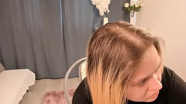 StripChat MariamGravert is Freechat MariamGravert — slap my sweet naked boobs x5