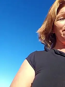 Melody73 on StripChat