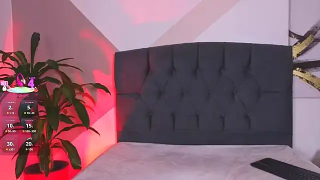 Freechat miaablack on StripChat