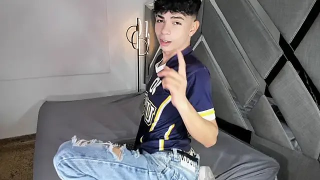 Peter_chase on StripChat