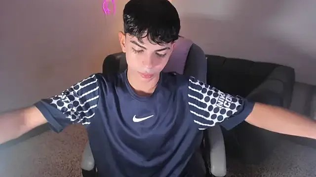 Peter_chase on StripChat