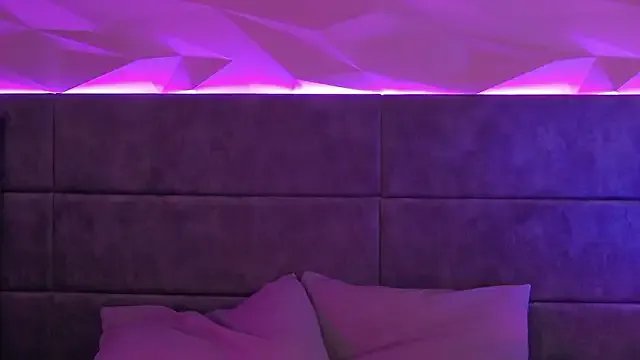 PorcelainAnora — spank ass x5