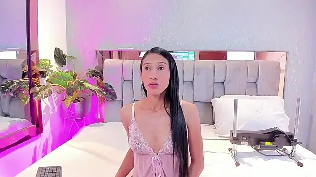 RoseTaylor__ on StripChat