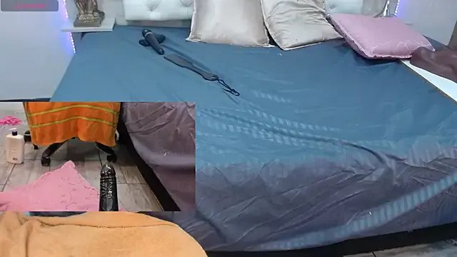 Roxahank on StripChat