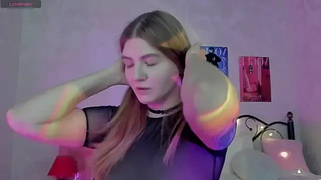 Ruby_Al1en on StripChat