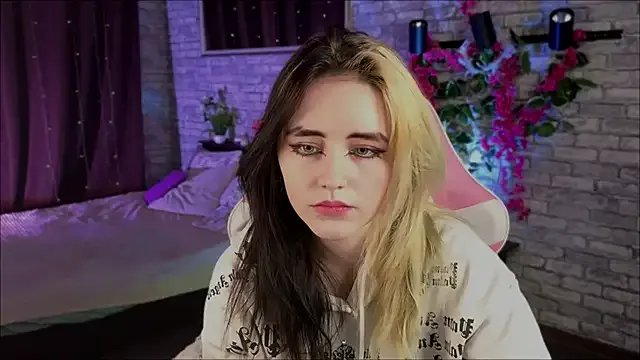 Freechat RubyMyst on StripChat