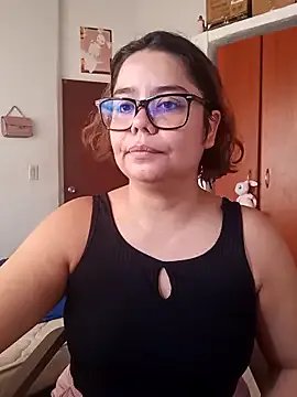 Freechat saenz_eymi on StripChat