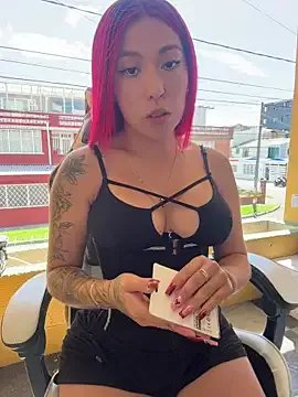 Scarlett_firee_ — Cream tits + 30 sec toy