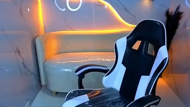 Sofi_Adams_Tx — FLASH ASSHOLE 